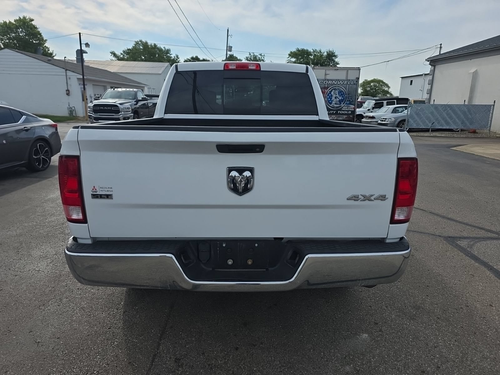 Used 2018 RAM 1500 Classic SLT AWD/4WD image 4