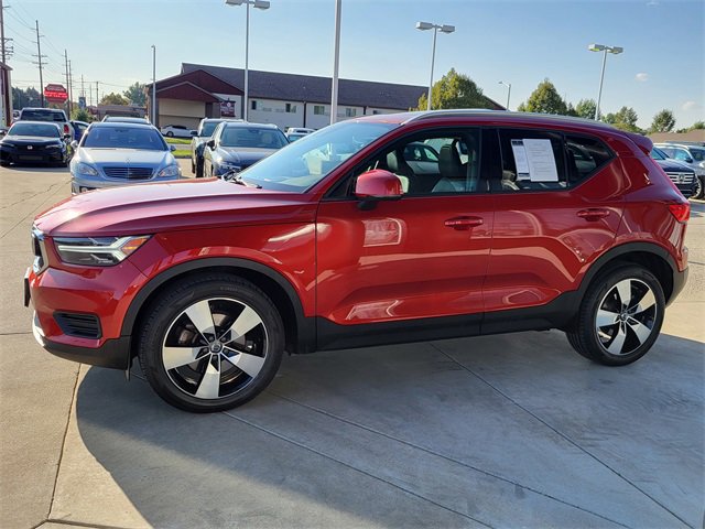 Used 2019 Volvo XC40 T5 Momentum image 42