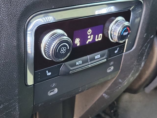 Certified 2023 GMC Yukon SLT w/ SLT Luxury Package AWD/4WD image 21