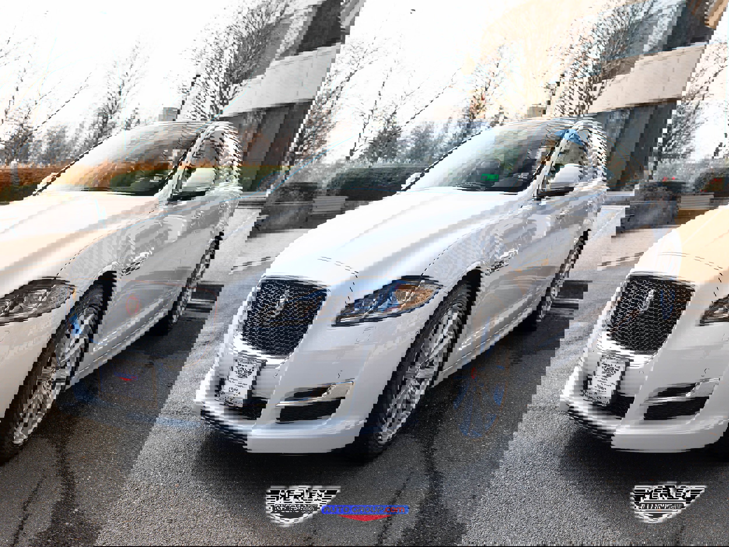 Used 2019 Jaguar XJ R-Sport image 3