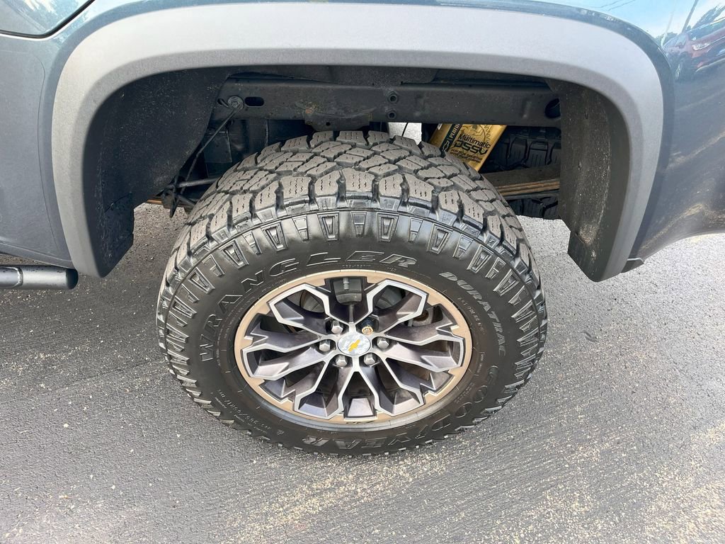 Used 2020 Chevrolet Colorado ZR2 w/ LPO, Premium Interior Package image 12