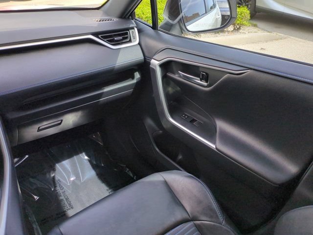 Used 2021 Toyota RAV4 XSE w/ XSE Grade Weather Package AWD/4WD image 16