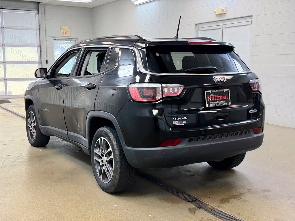 Used 2017 Jeep Compass Latitude w/ Safe & Security Group AWD/4WD image 7