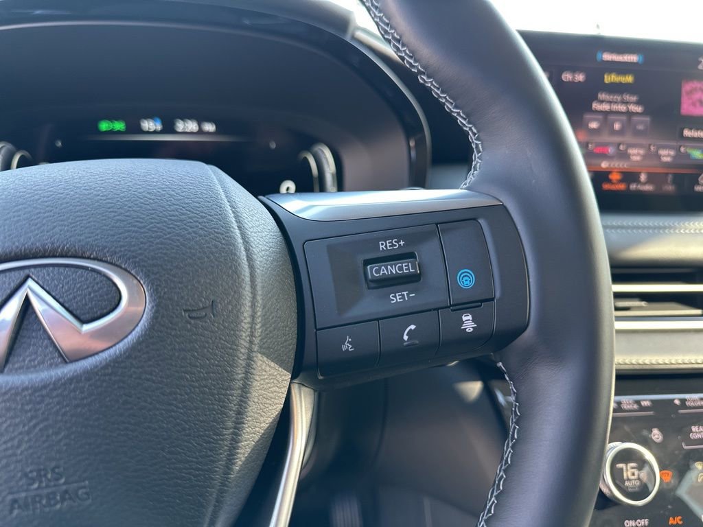 Used 2025 INFINITI QX60 Sensory w/ Vision Package image 4