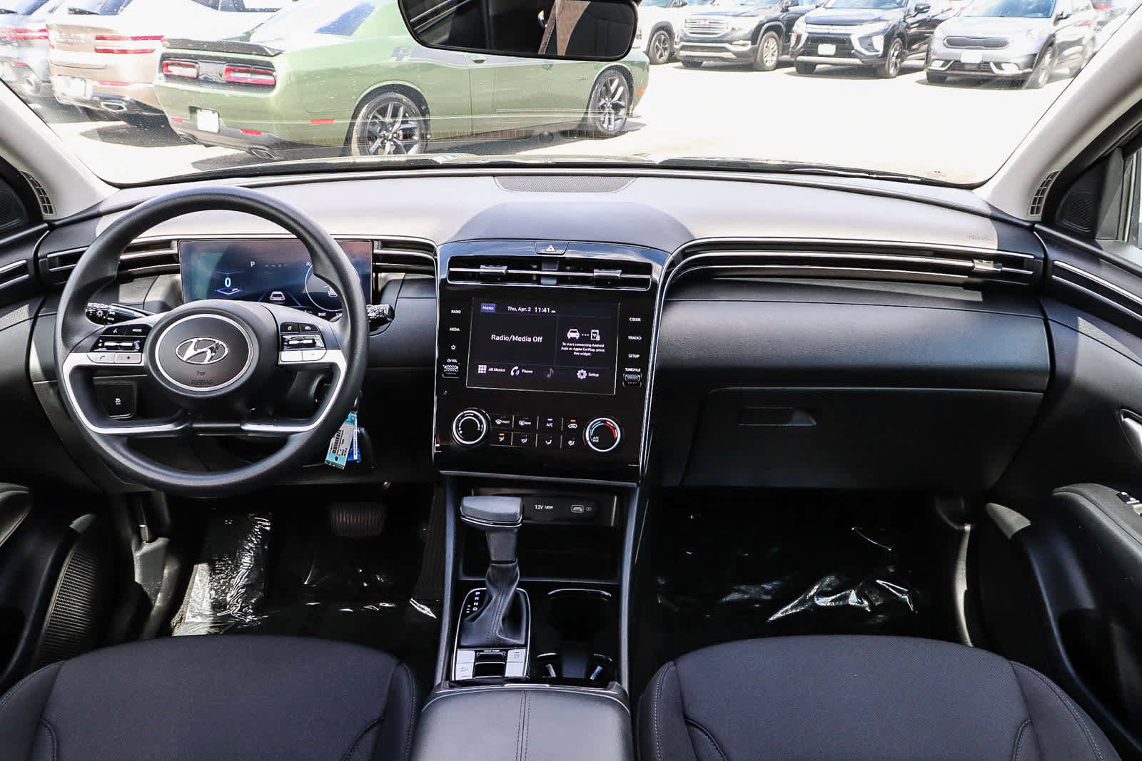 Used 2024 Hyundai Tucson SE image 13