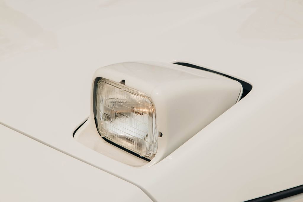 Used 1990 Chevrolet Corvette Convertible image 99