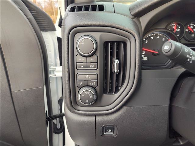 Used 2025 Chevrolet Silverado 1500 W/T w/ Trailering Package AWD/4WD image 10