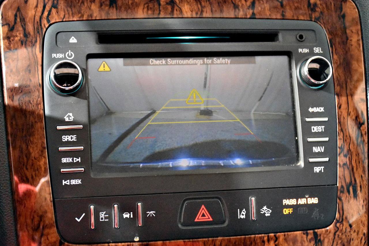 Used 2014 Chevrolet Traverse LTZ FWD image 34