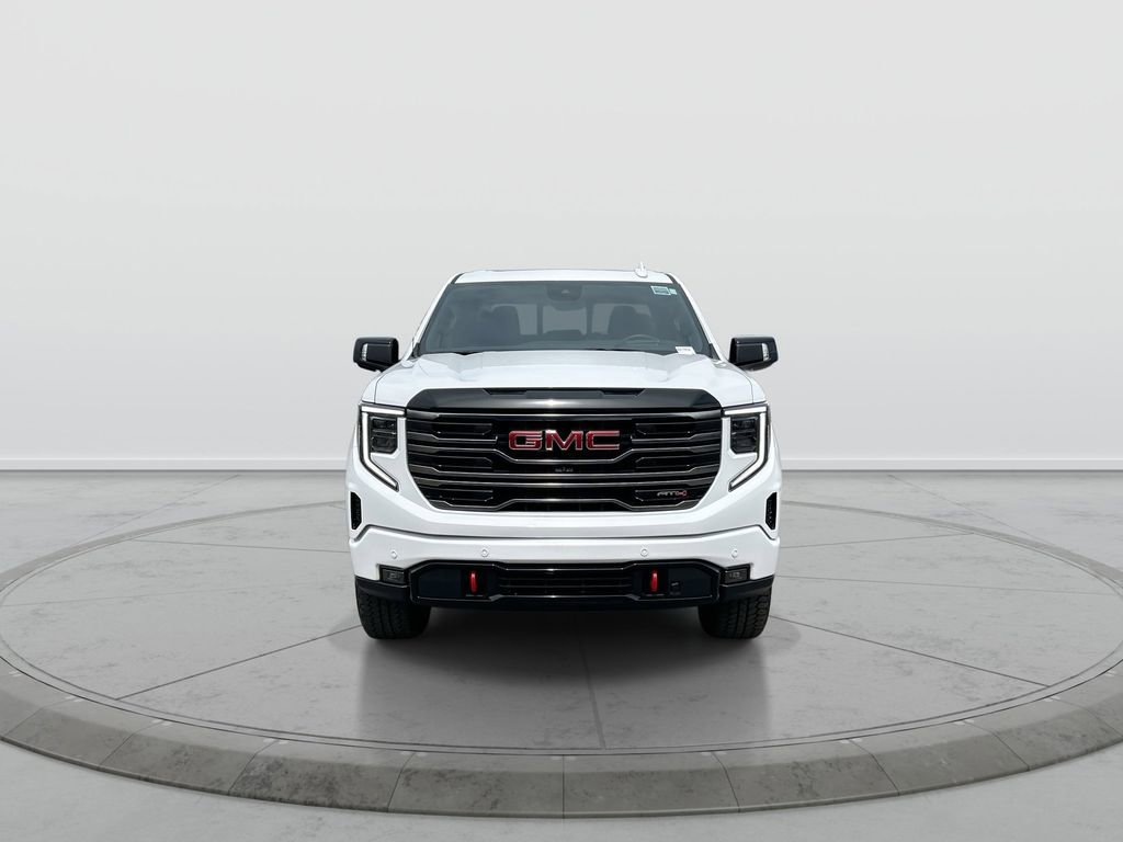 Used 2025 GMC Sierra 1500 AT4 w/ AT4 Premium Package AWD/4WD image 3
