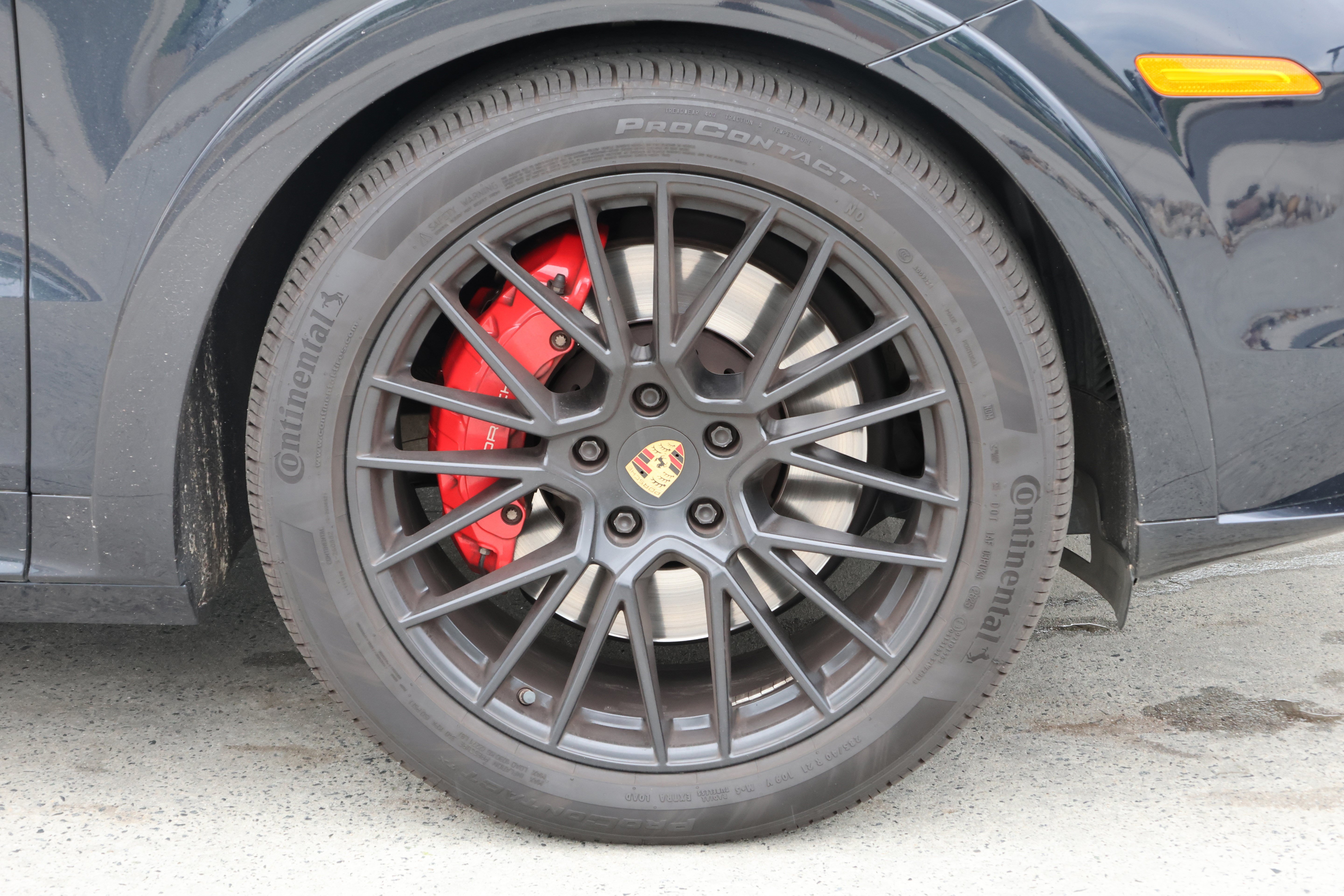 Used 2021 Porsche Cayenne GTS AWD/4WD image 11