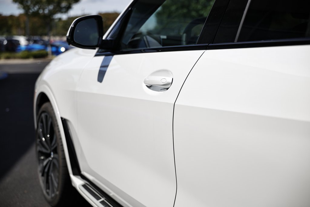 New 2026 BMW X7 xDrive40i image 8