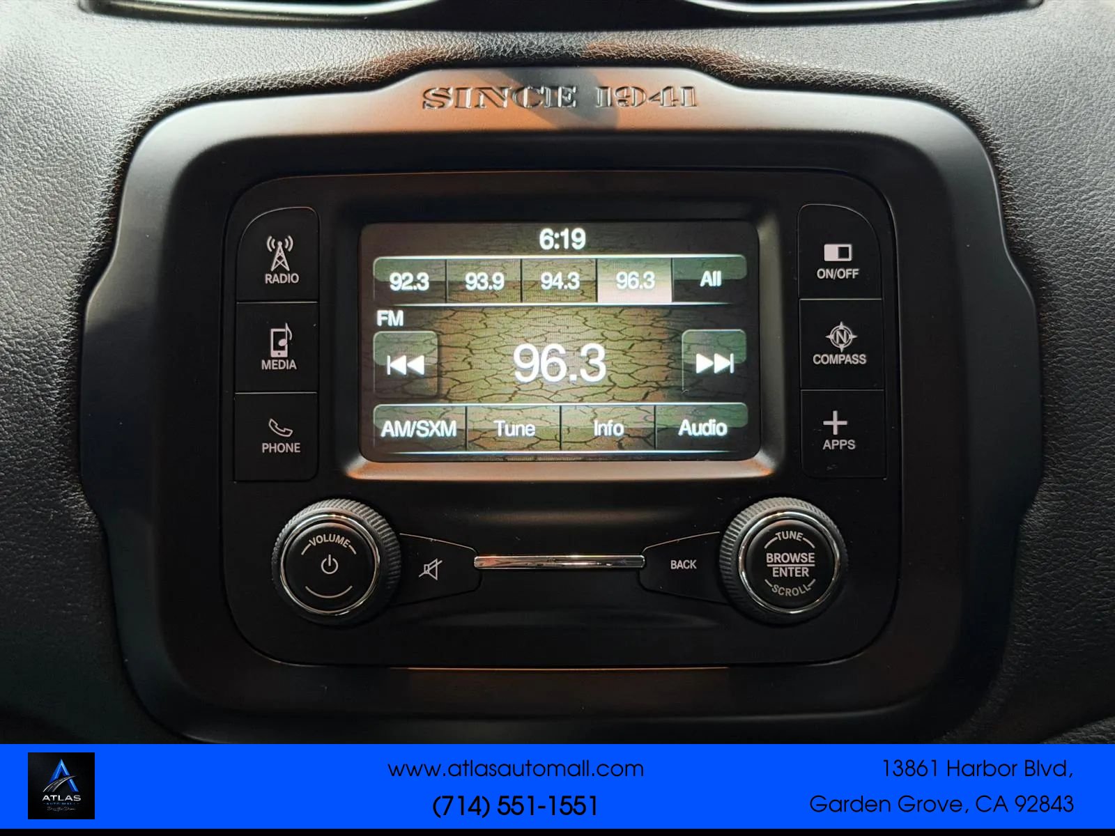 Used 2017 Jeep Renegade Altitude FWD image 27