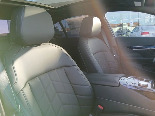 New 2025 BMW i5 M60 w/ Premium Package image 18