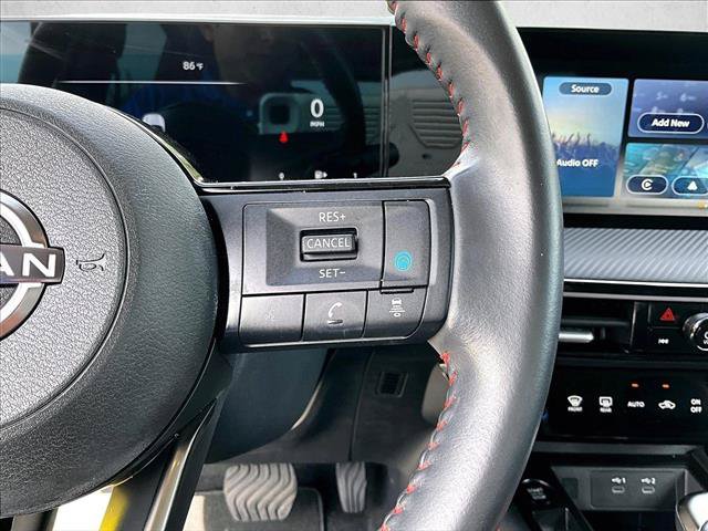 Used 2025 Nissan Kicks SR FWD image 21