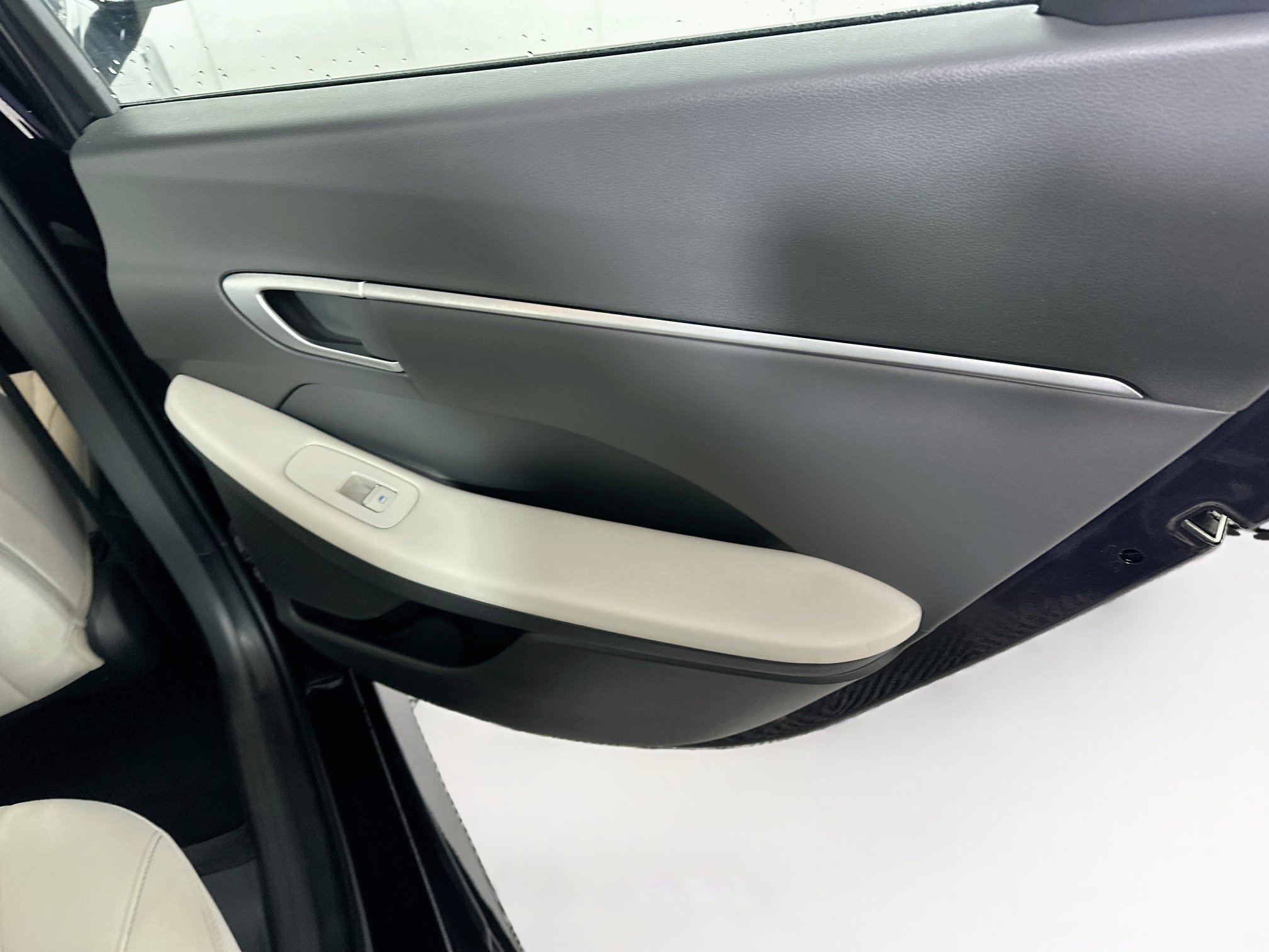 Used 2025 Hyundai Sonata SEL FWD image 28