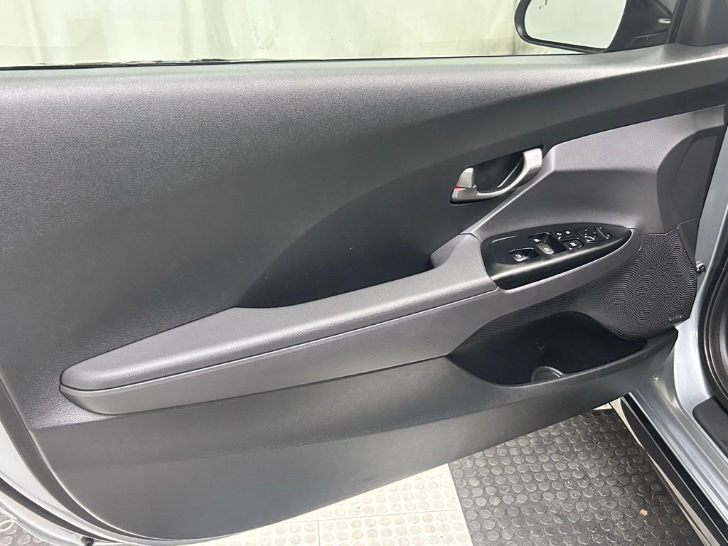 Used 2020 Hyundai Veloster Turbo Ultimate image 9