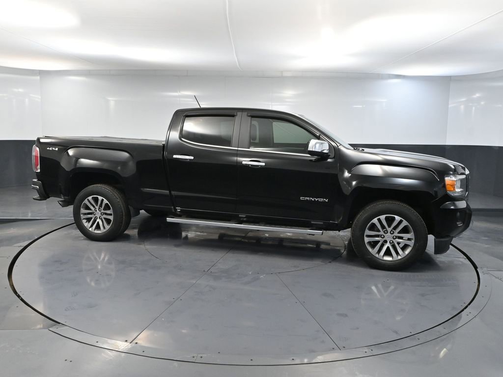 Used 2016 GMC Canyon SLT image 3