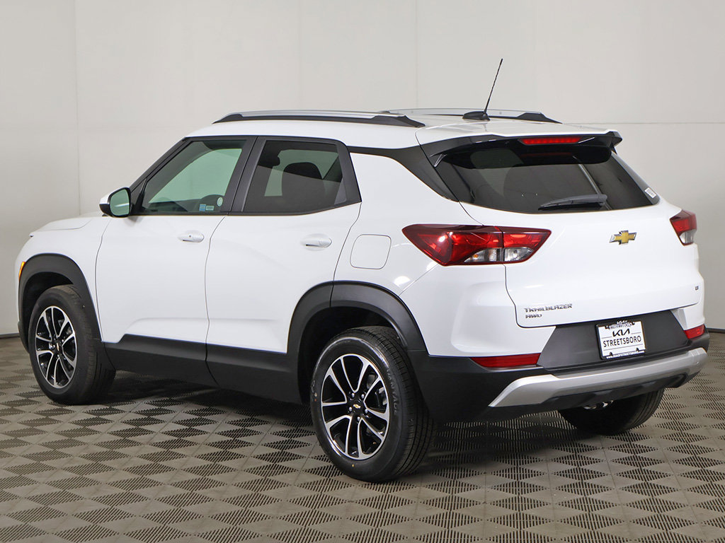Used 2025 Chevrolet TrailBlazer LT AWD/4WD image 7