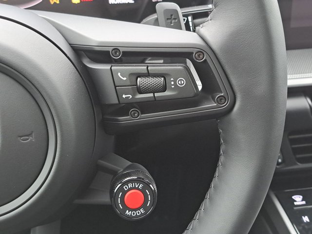 Used 2026 Porsche 911 Carrera image 29