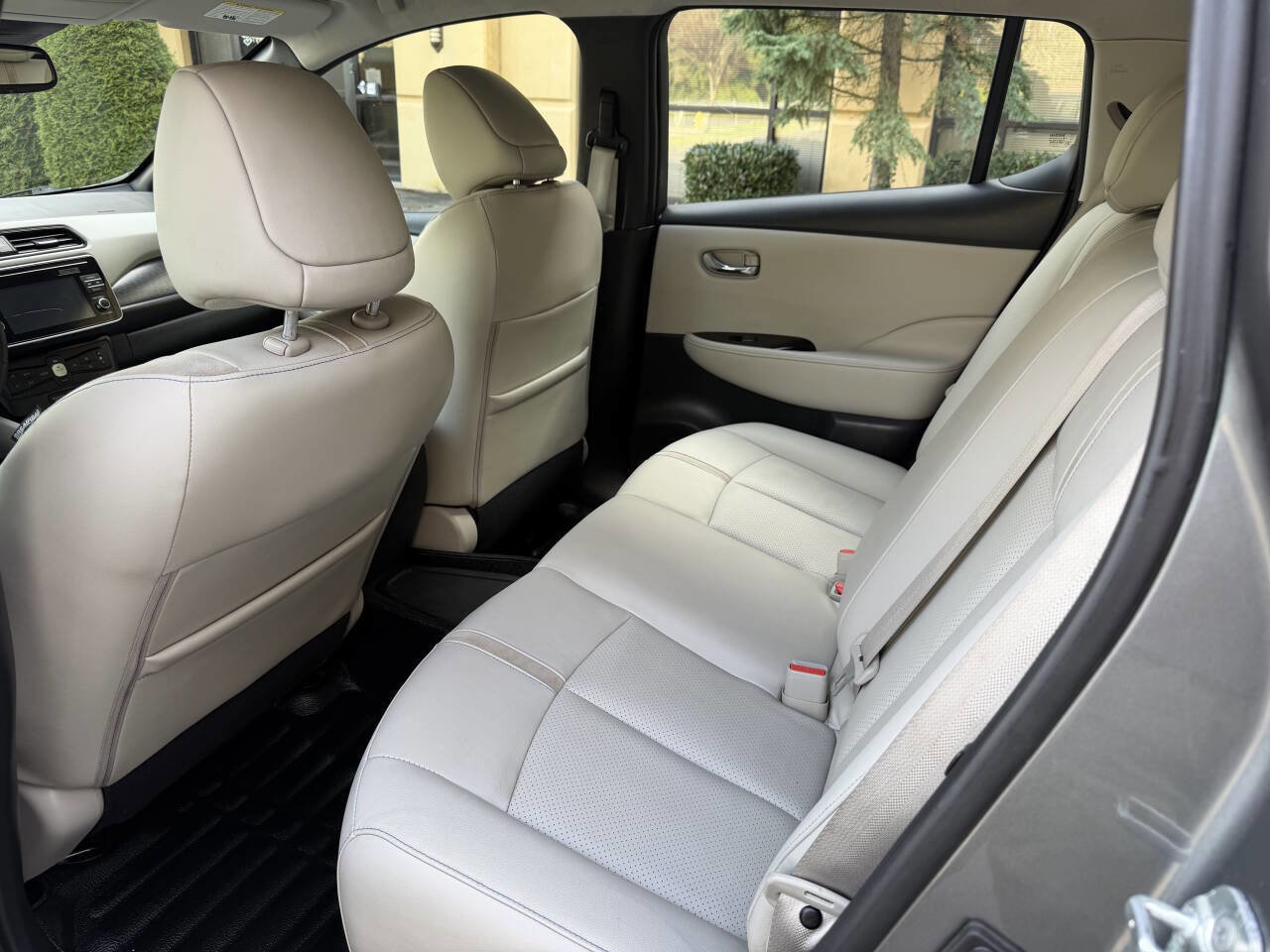 Used 2018 Nissan Leaf SL w/ SL Technology Package image 27