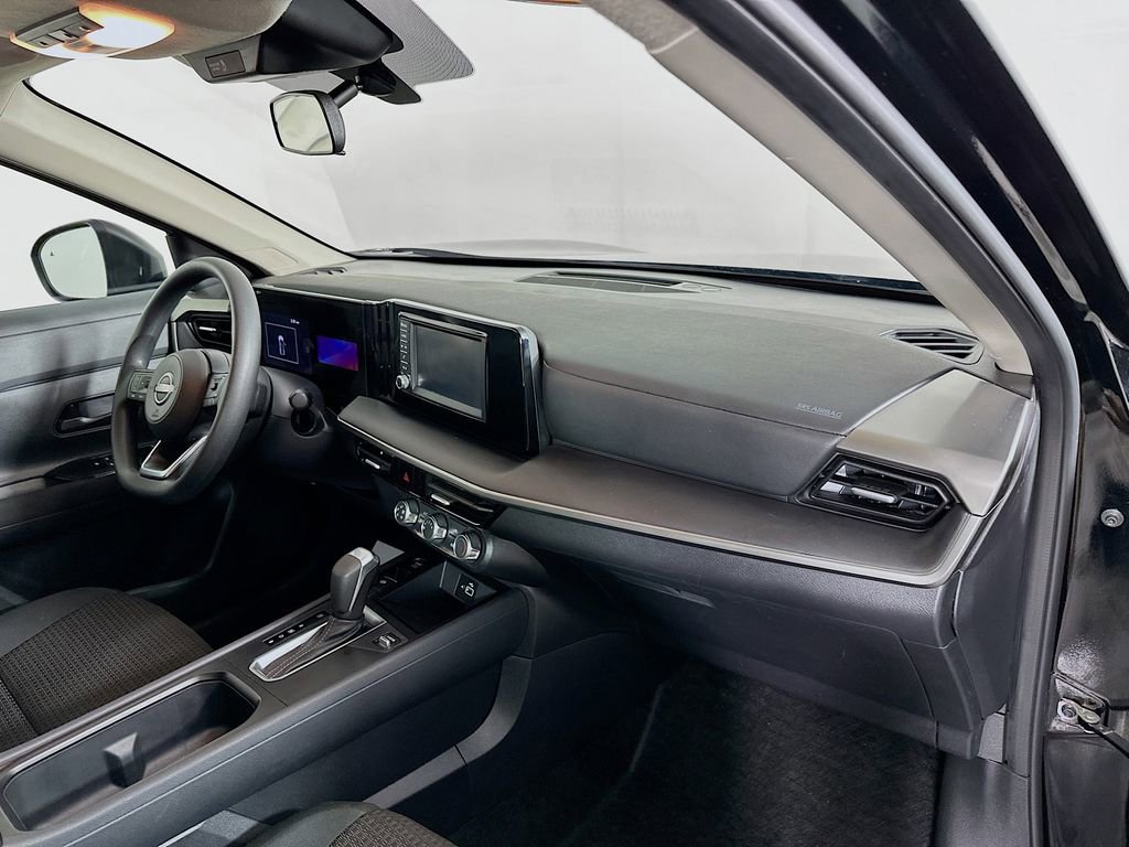 Certified 2025 Nissan Kicks S image 35