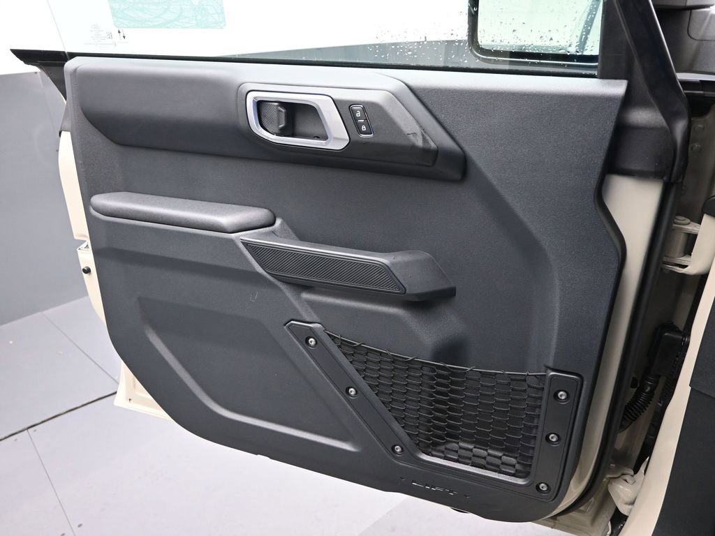 New 2026 Ford Bronco Badlands w/ Sasquatch Package image 13