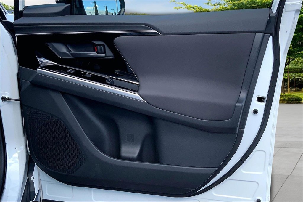 Used 2023 Subaru Solterra AWD image 26