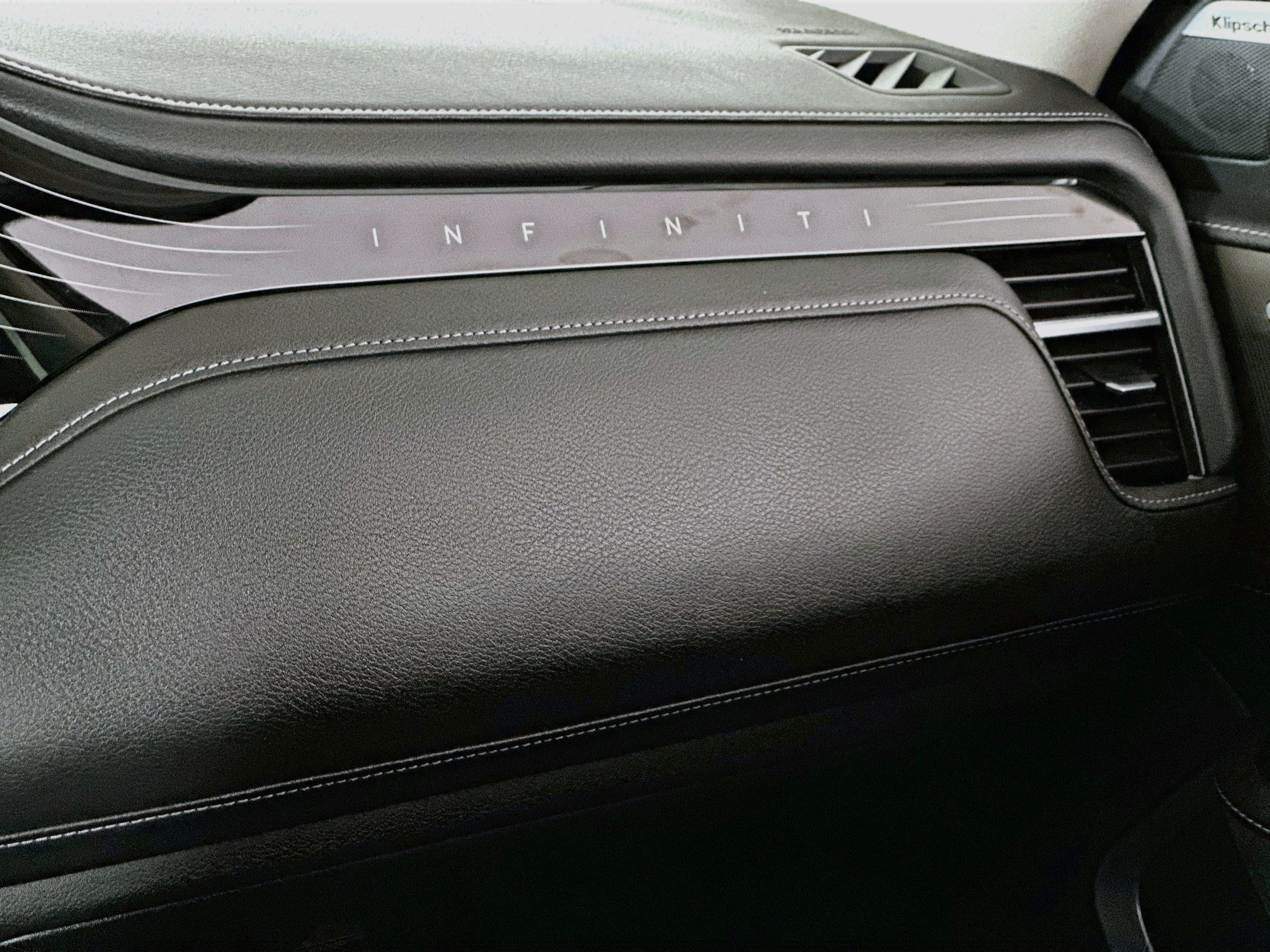 Used 2025 INFINITI QX80 Luxe AWD/4WD image 15
