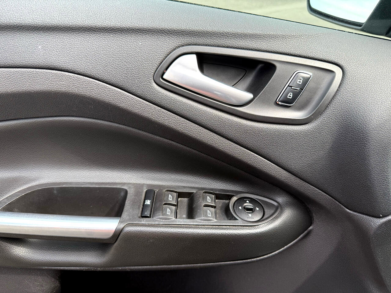 Used 2016 Ford Escape SE image 14