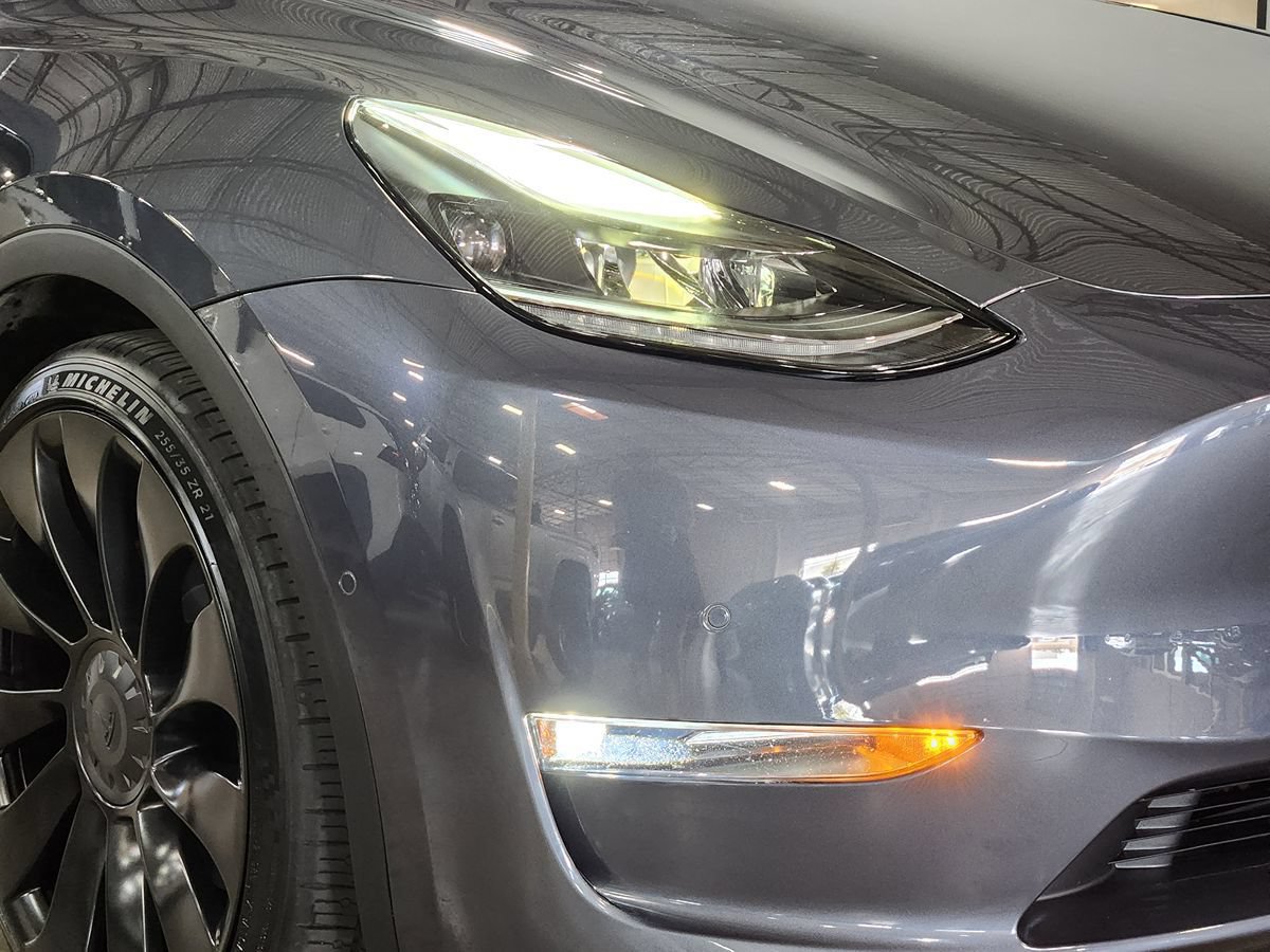 Used 2022 Tesla Model Y Performance AWD/4WD image 13