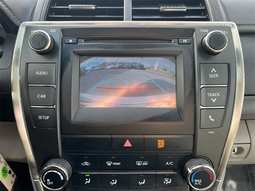 Used 2017 Toyota Camry LE image 19