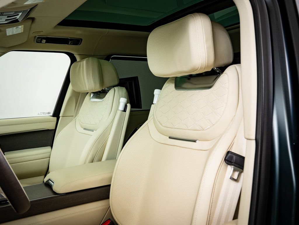 New 2026 Land Rover Range Rover SV AWD/4WD image 20