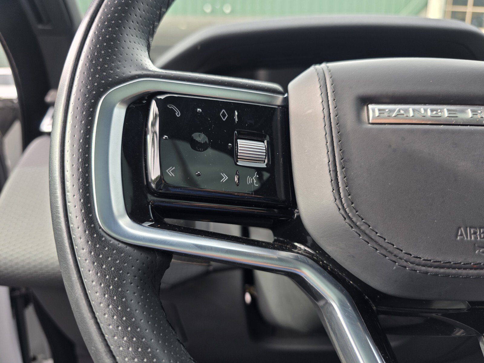 Certified 2023 Land Rover Range Rover Velar S AWD/4WD image 19