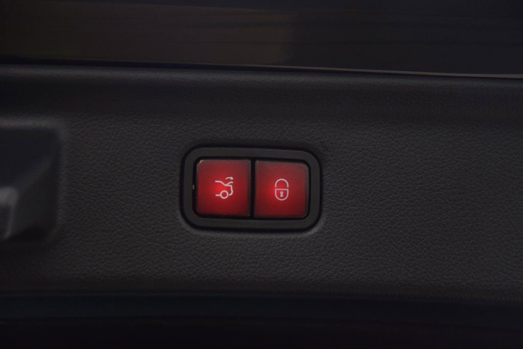 Certified 2025 Mercedes-Benz S 580 4MATIC Sedan image 33