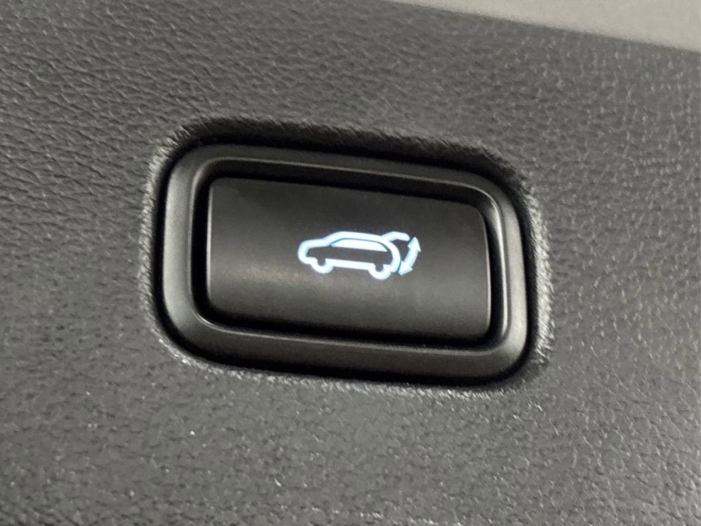 Used 2024 Hyundai Palisade Limited image 13