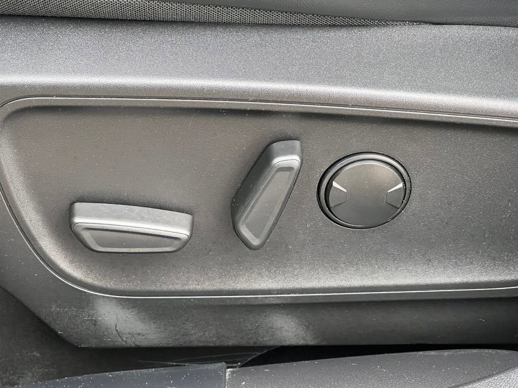 Used 2023 Ford Escape ST-Line Elite image 11