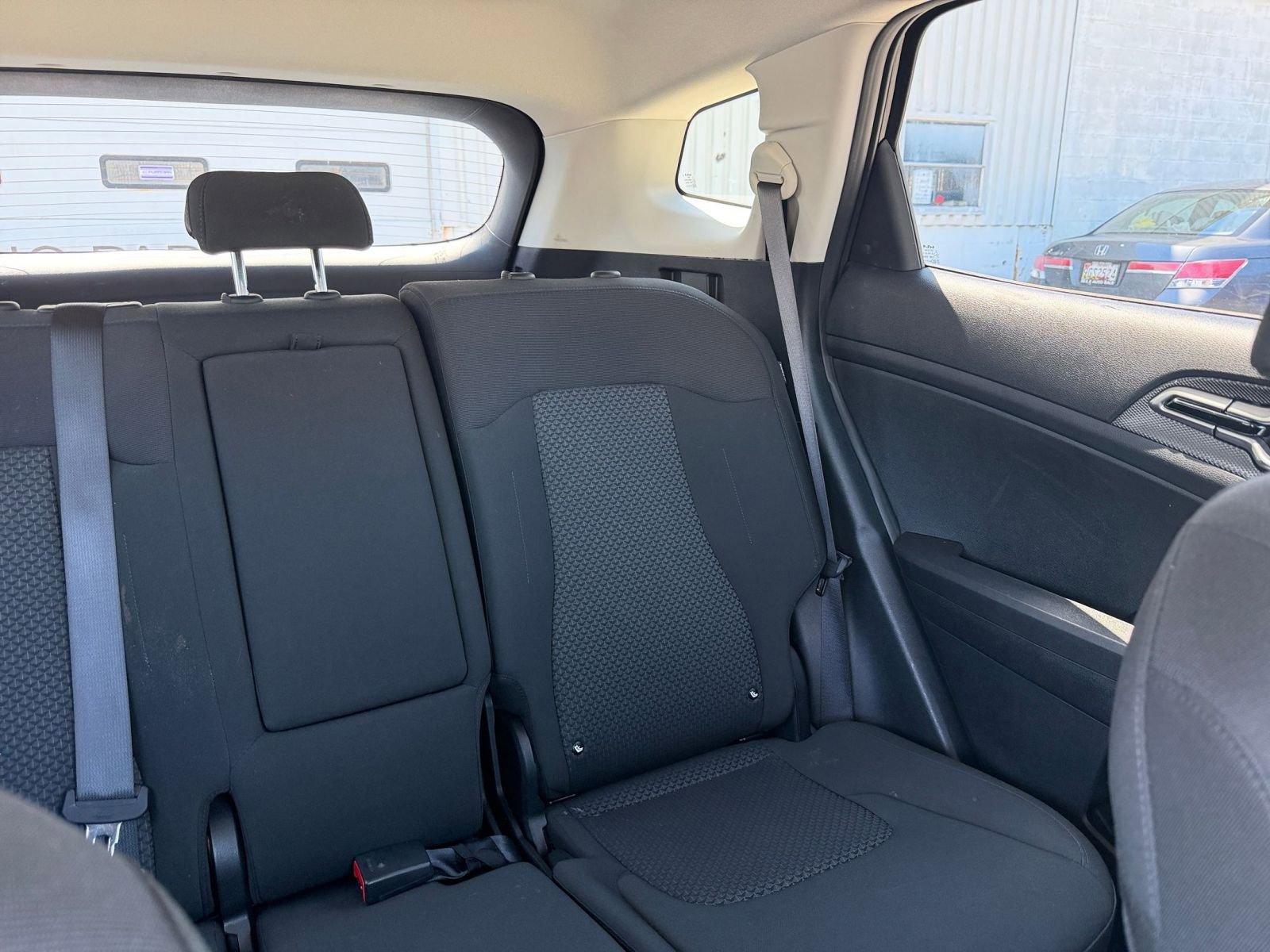 Used 2025 Kia Sportage LX FWD image 32