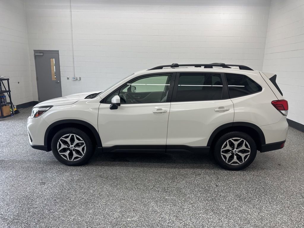 Used 2020 Subaru Forester Premium image 2