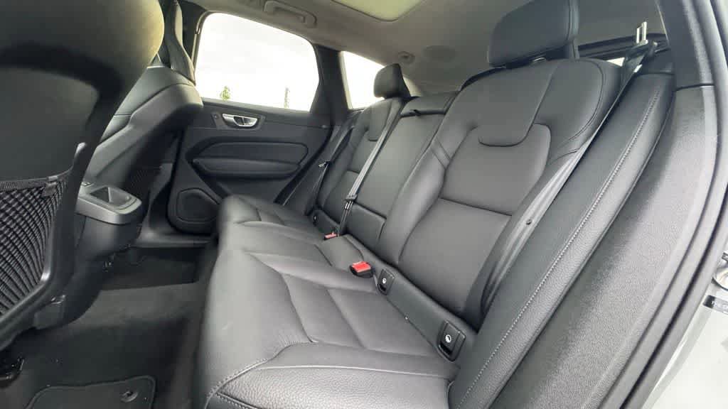 Used 2024 Volvo XC60 B5 Plus w/ Climate Package AWD/4WD image 15