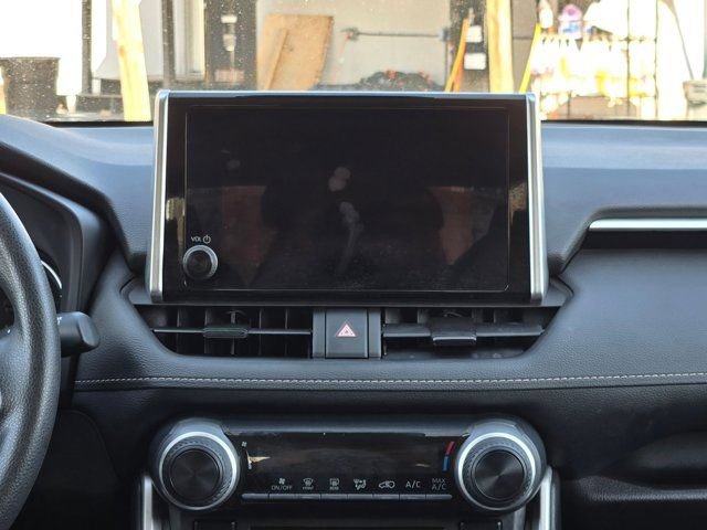 Used 2024 Toyota RAV4 LE image 18