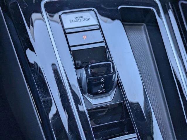 Used 2024 Volkswagen Golf R image 12