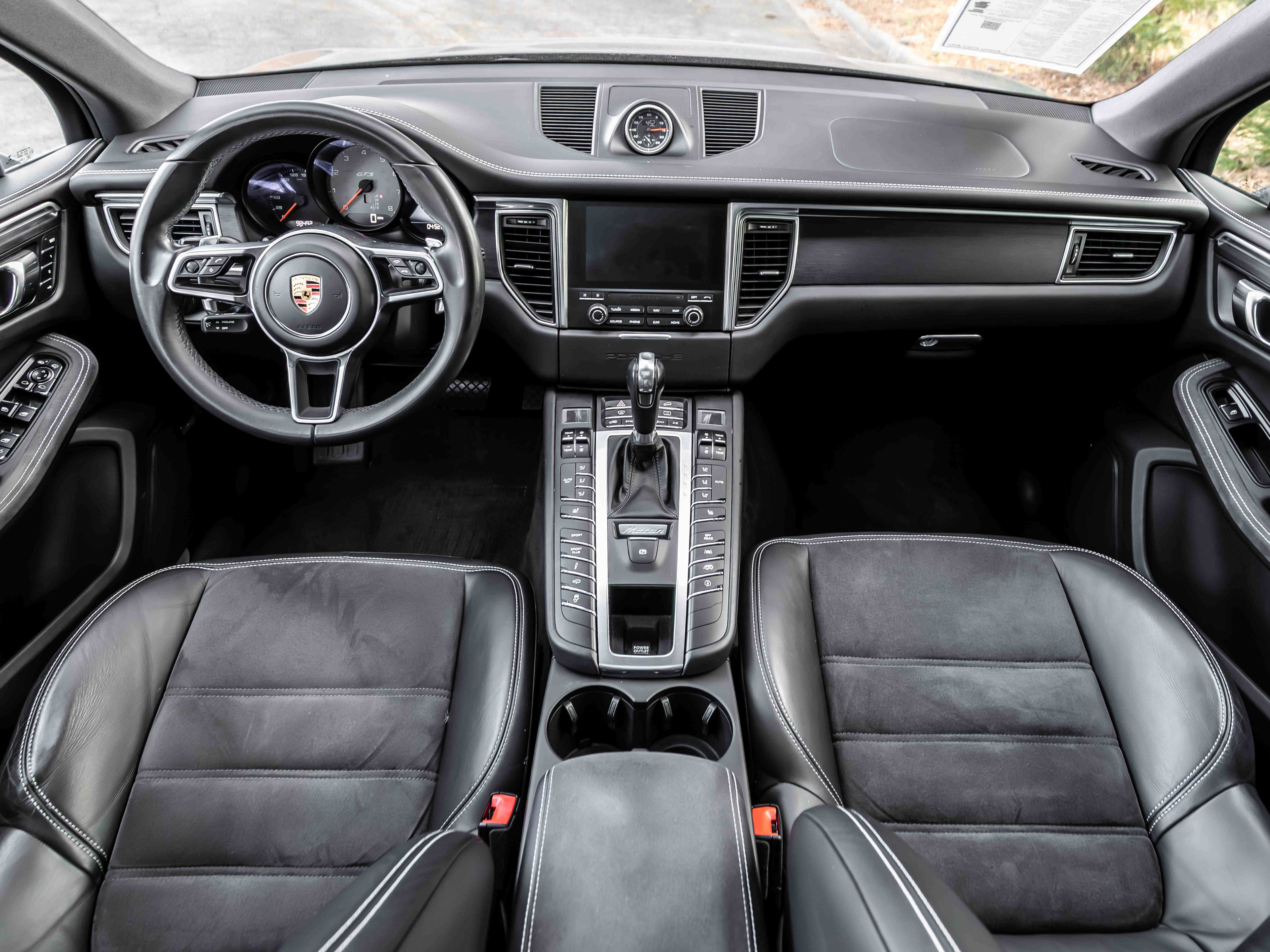 Used 2017 Porsche Macan GTS AWD/4WD image 5