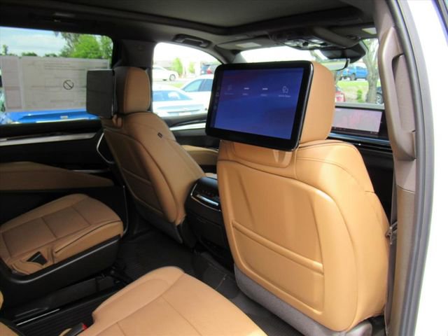 New 2026 Cadillac Escalade ESV Luxury w/ Touring Package image 11