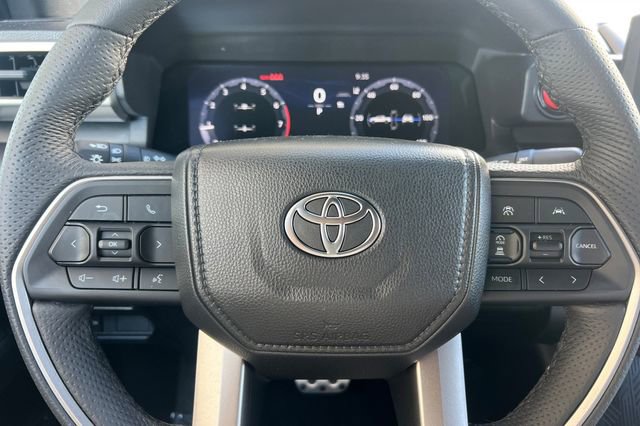 Used 2025 Toyota Tacoma TRD Sport AWD/4WD image 28