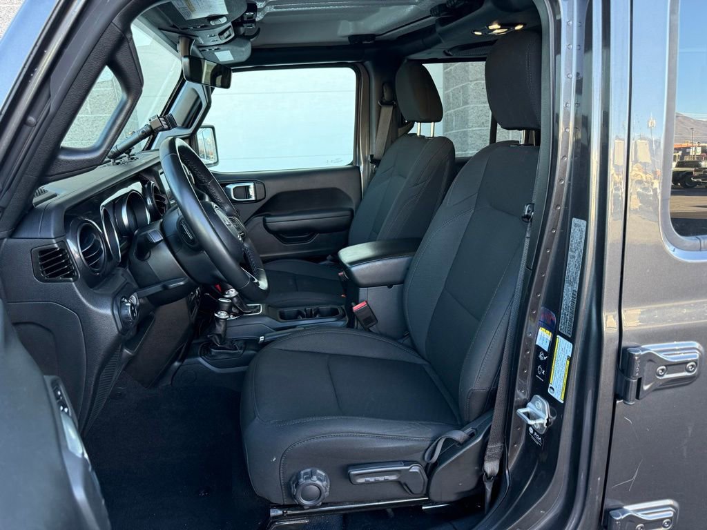 Used 2022 Jeep Gladiator Sport image 15