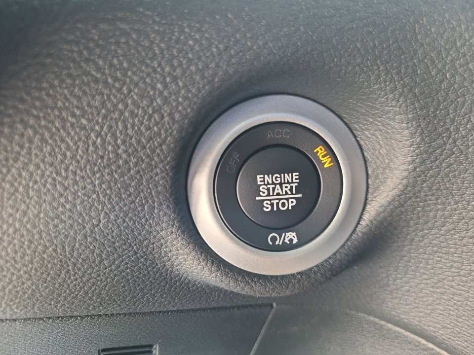 New 2025 Chrysler Pacifica Select image 20