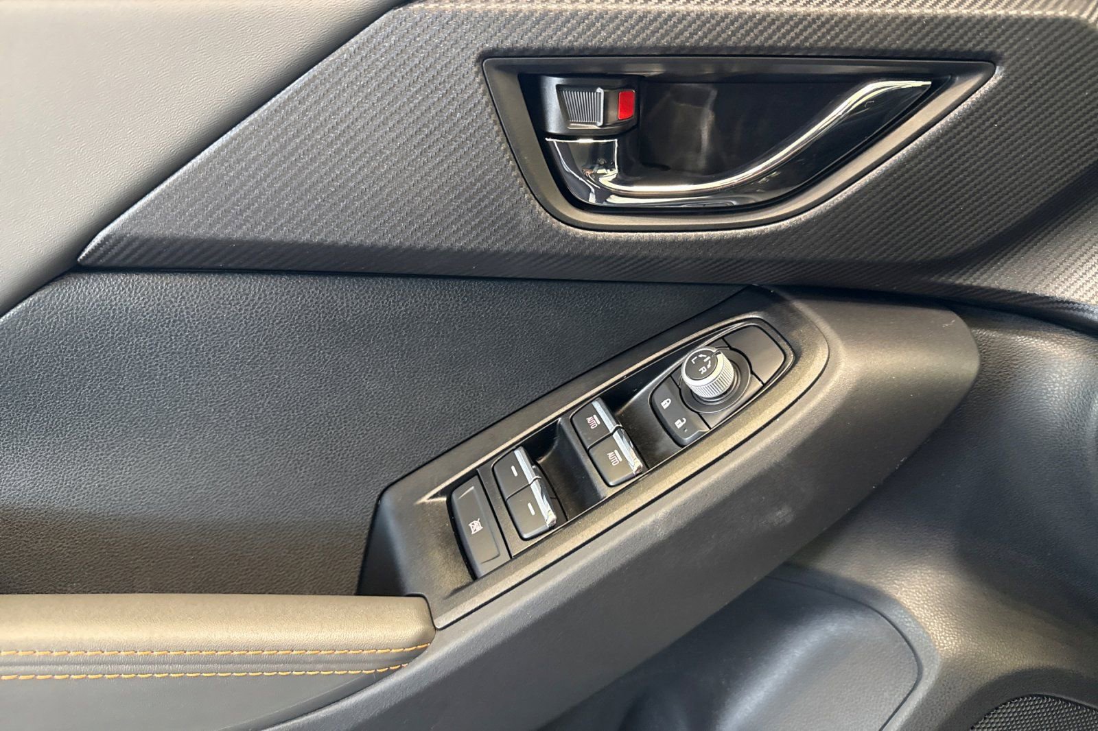 New 2026 Subaru Crosstrek 2.5i Limited w/ Crosstrek Mirror Package image 10