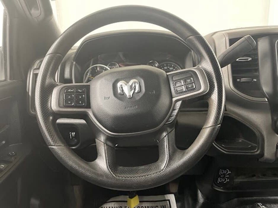 Used 2022 RAM 2500 Tradesman w/ Chrome Appearance Group AWD/4WD image 3