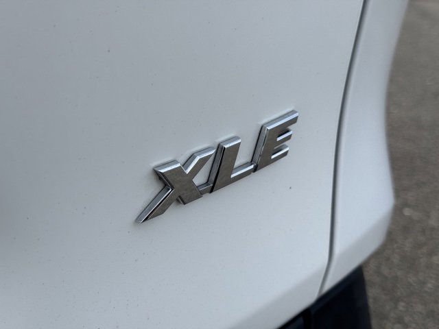 Used 2021 Toyota RAV4 XLE image 13