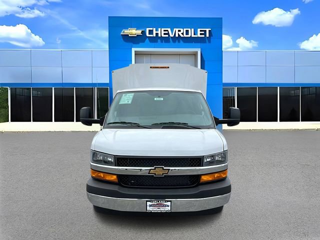 New 2026 Chevrolet Express 3500 w/ Power Convenience Package image 8
